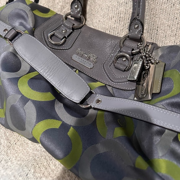 Coach lime green and grey purse. - Picture 2 of 4